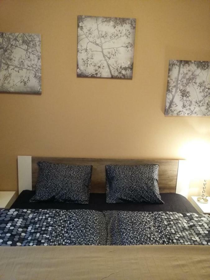 Angel Apartment Nr 4 Near To The Center Praha Bagian luar foto