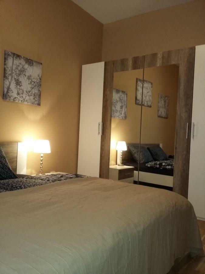 Angel Apartment Nr 4 Near To The Center Praha Bagian luar foto
